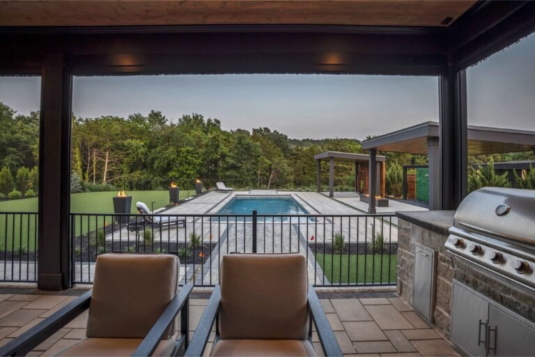 Outdoor kitchen and luxury pool setup in Nashville.