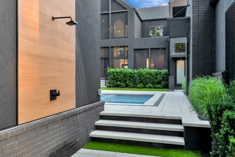 nashville-outdoor-shower