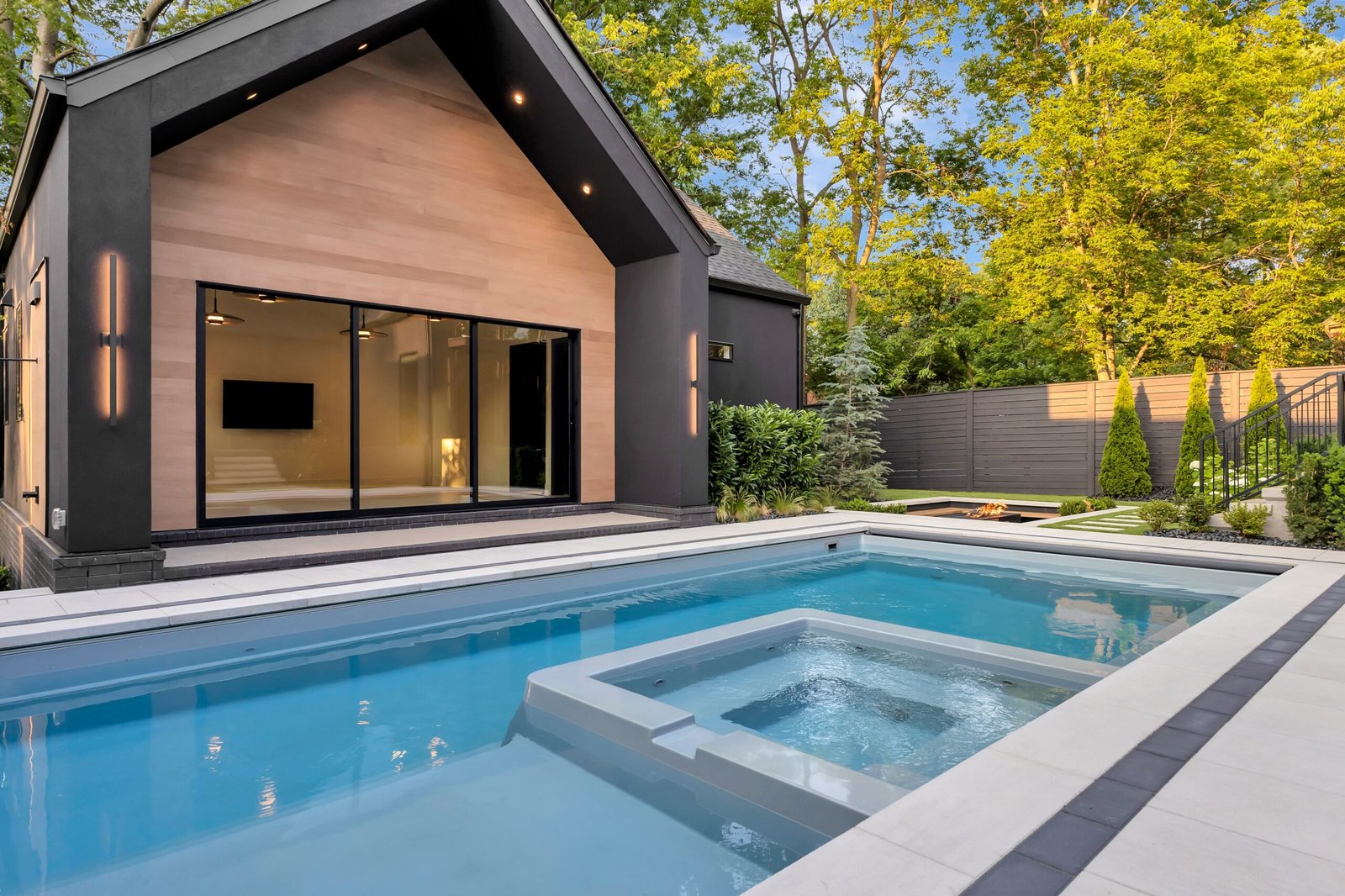 pool house contractor in nashville