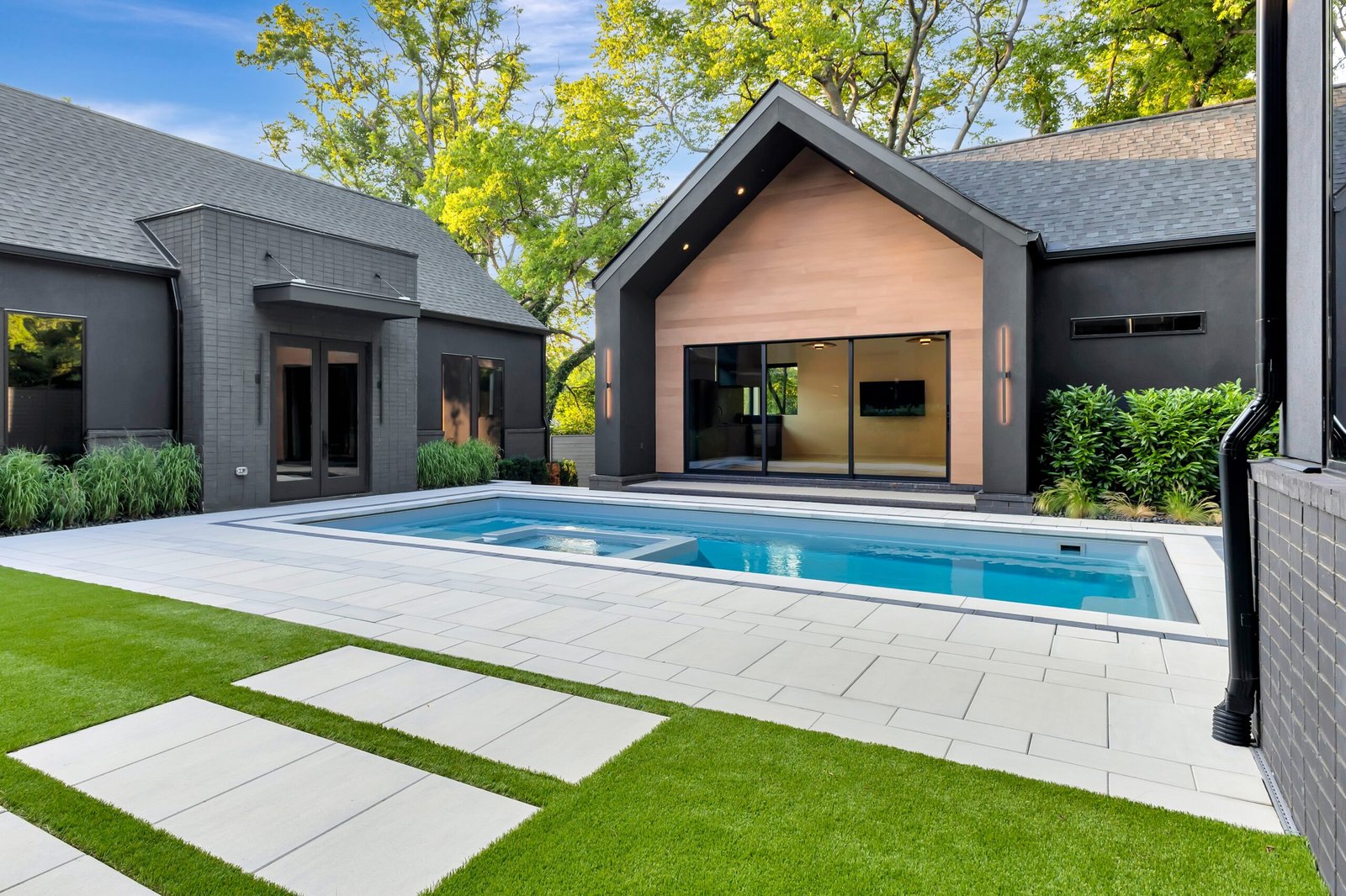 pool house builder nashville